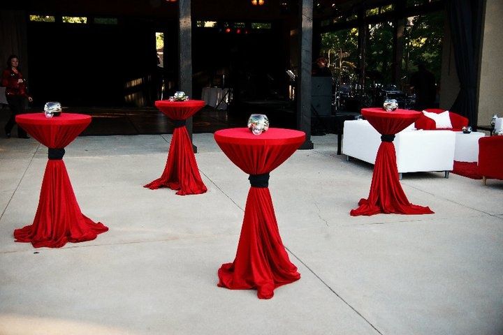 Cocktail table